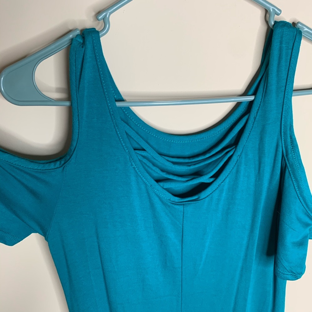 Shoulder Cut-Out Dress